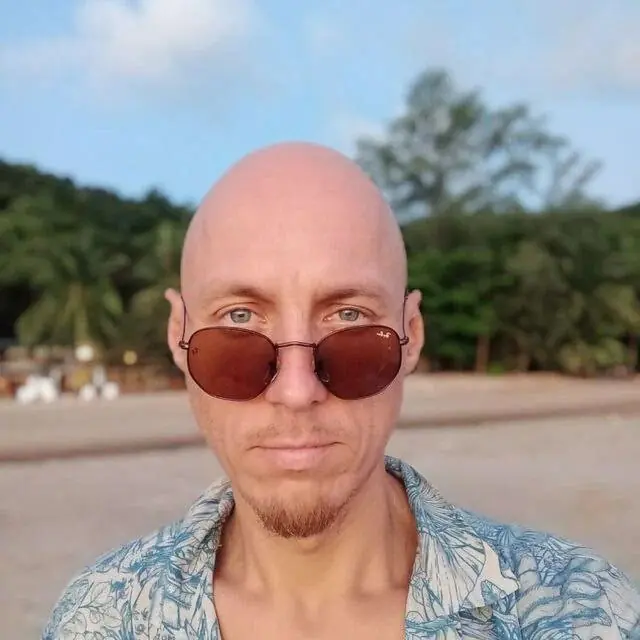 На берегу